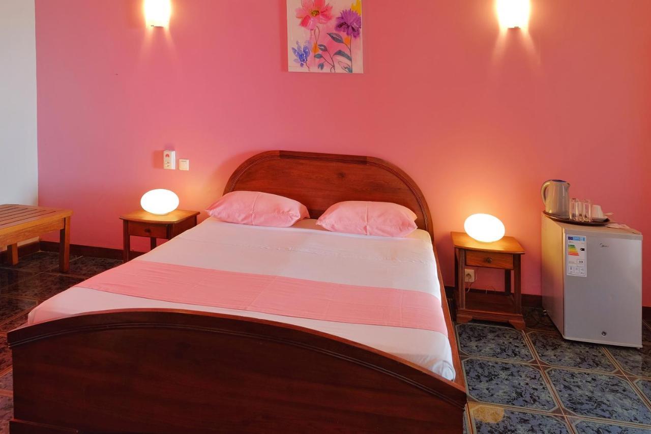 Hotel Villa Les Orchidees Ambatoloaka  Kültér fotó