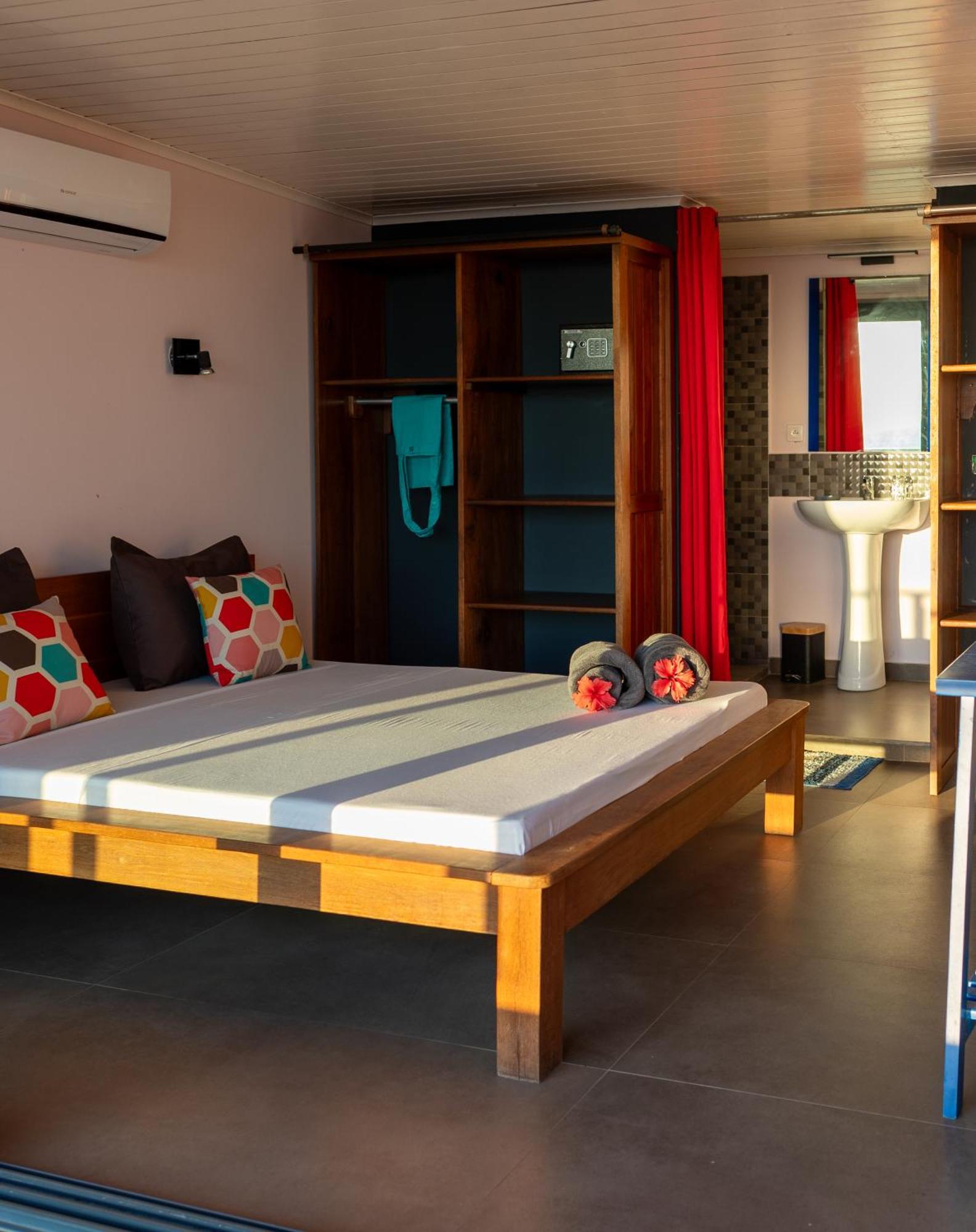 Hotel Villa Les Orchidees Ambatoloaka  Kültér fotó