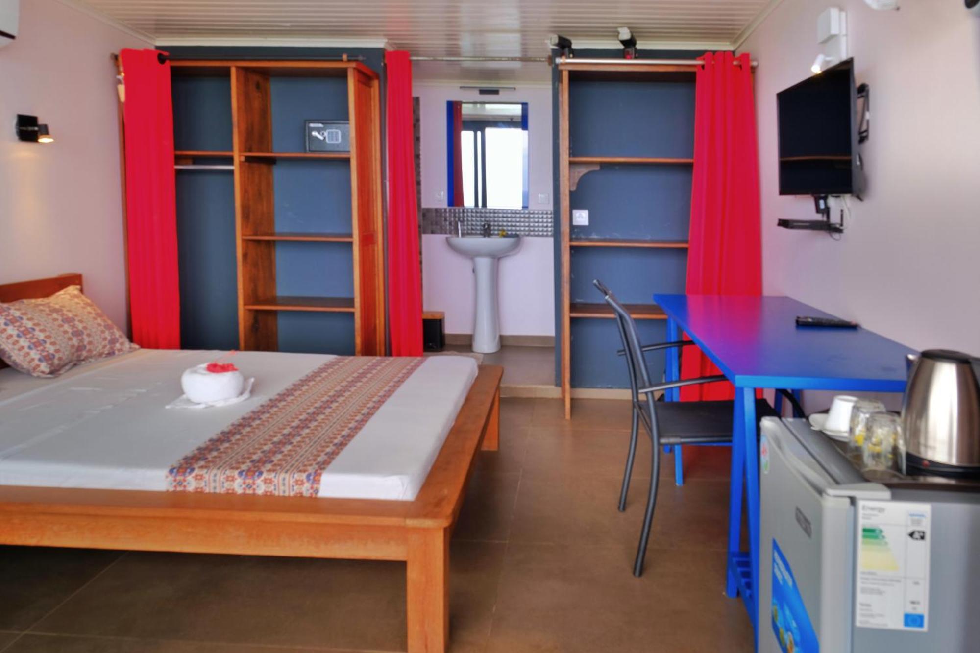 Hotel Villa Les Orchidees Ambatoloaka  Kültér fotó